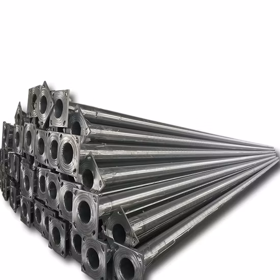 Столб уличного фонаря с высокой мачтой из оцинкованной стали